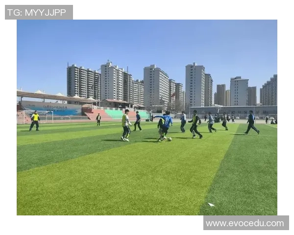 我们班的足球比赛精彩瞬间与团队合作的完美展现