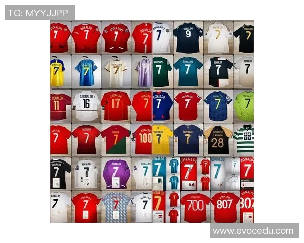 足球明星卡片C罗的传奇之路与收藏价值揭秘 足球明星卡片C罗的传奇之路与收藏价值揭秘