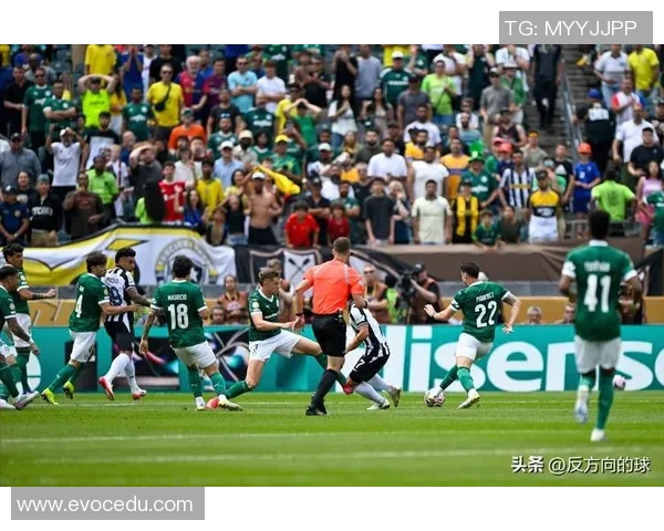 足球明星在比赛中是否会犯规及其影响的深度分析与讨论 足球明星在比赛中是否会犯规及其影响的深度分析与讨论