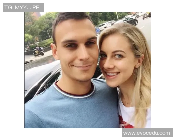 足球明星太太的学历揭秘她们背后的故事与成就