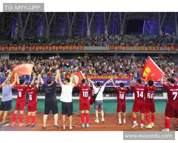 足球明星孙新明的辉煌历程与未来展望：从草根到世界舞台的传奇之路