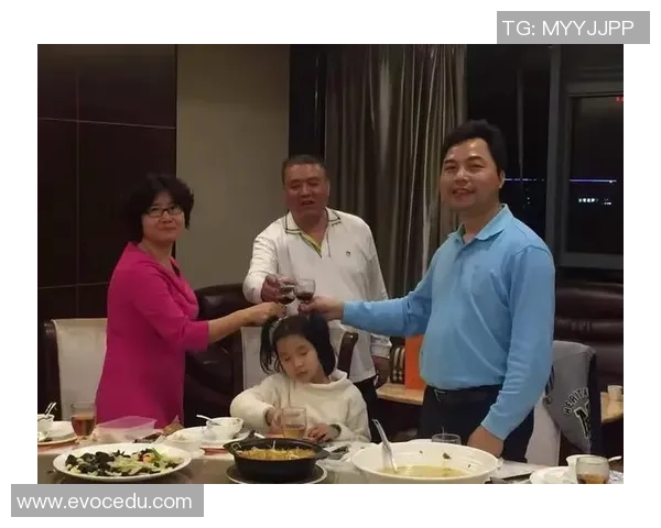 足球明星妻子聚会盛况揭秘真实瞬间尽显风采与魅力 足球明星妻子聚会盛况揭秘真实瞬间尽显风采与魅力