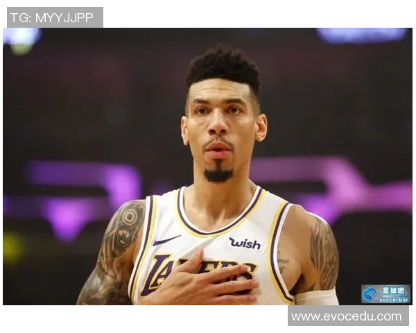 足球明星格林的精彩瞬间与个人魅力全景展示 足球明星格林的精彩瞬间与个人魅力全景展示