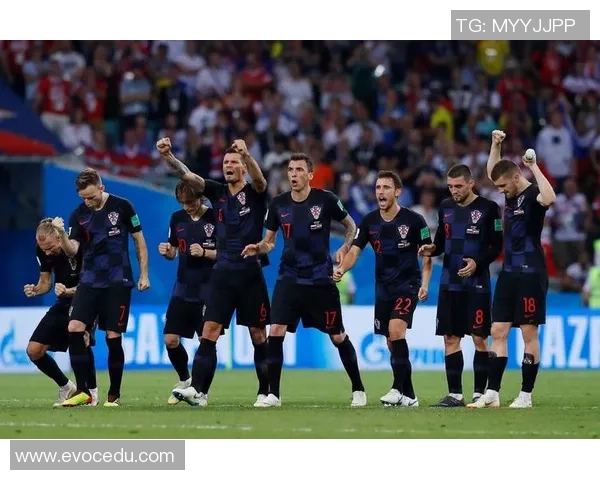 足球明星的成长历程与成就分析及其对足球运动的影响 足球明星的成长历程与成就分析及其对足球运动的影响