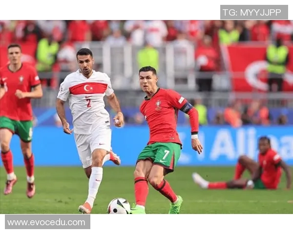 足球明星科莱尼的传奇之路与他对足球的热爱与奉献 足球明星科莱尼的传奇之路与他对足球的热爱与奉献